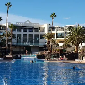 https://luxury-casa-en-primera-linea-del-mar.in-canary-islands.com